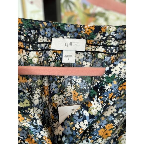 NWT J. Jill Smocked Relaxed Rayon Blouse Navy Blue Sm Wildflowers Womens Large - Picture 7 of 11
